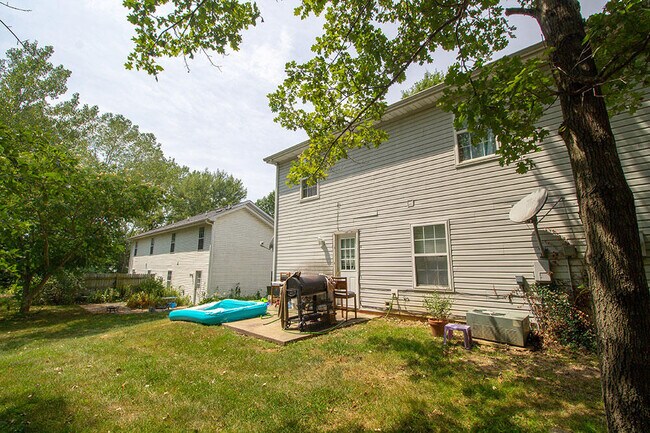5567 Pinehurst Ln