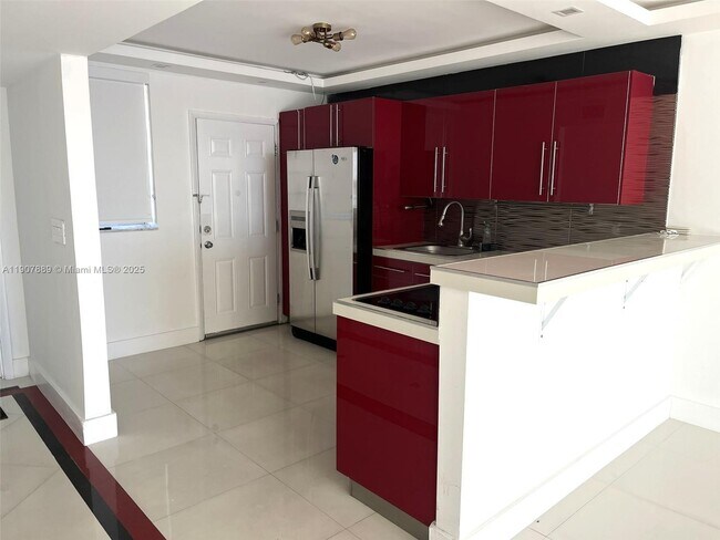 Photo - 18601 NE 14th Ave Unit 409