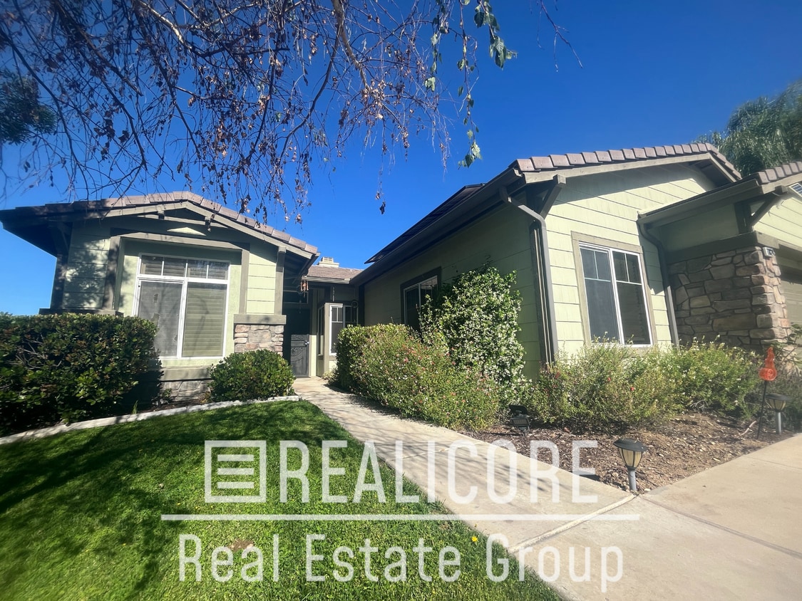 Photo - 11824 Greenbluff Way (Yucaipa, CA)