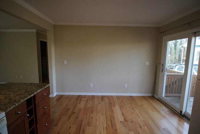 Photo - West AVL - Great apartment close to all th...