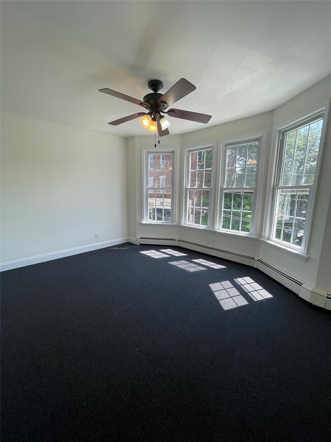 Photo - 2689 W Main St Apartamento