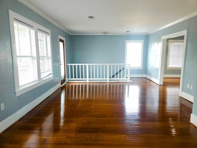 Photo - 1810 W Main St
