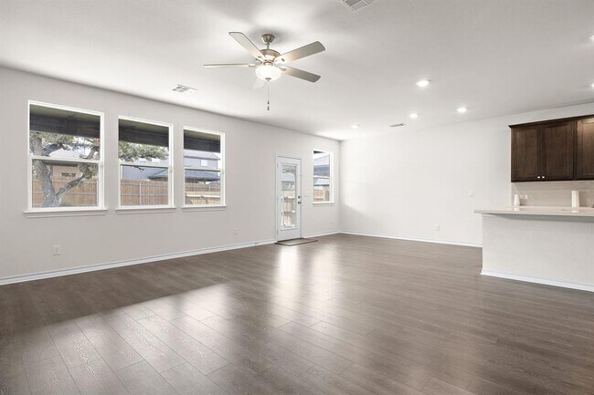 Photo - 316 Caisson Trl