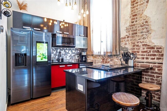 650 Glen Iris Dr NE Unit 30