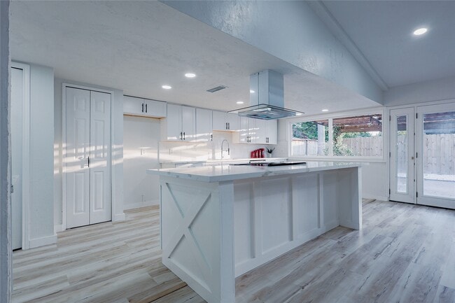 Photo - 7310 Corta Calle Dr