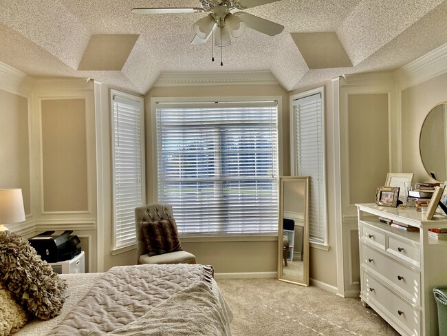 Photo - 609 McGill Park Ave NE Unit 609