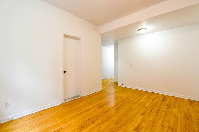 Photo - 3495 Av. Van Horne Unit 208