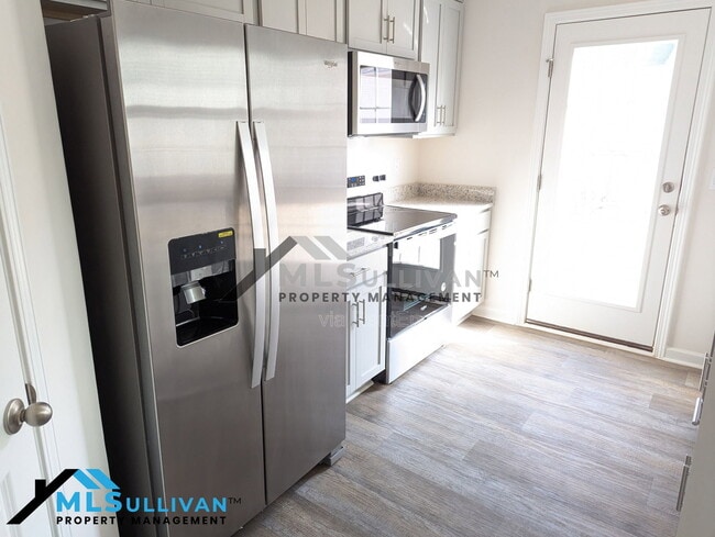 Photo - 2821 Egert Dr