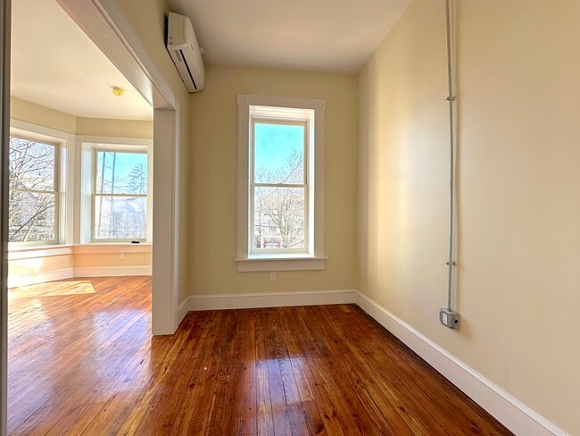 Photo - 31 Dubois St Unit 5