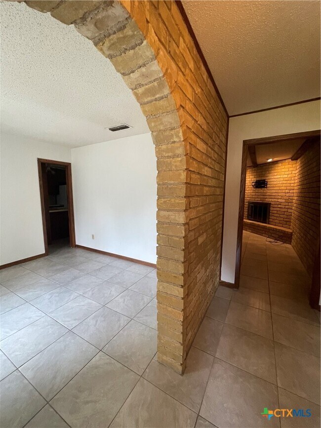 Photo - 508 Tower St