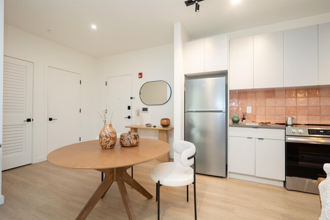 Photo - 328 Pacific Ave Unidad B01