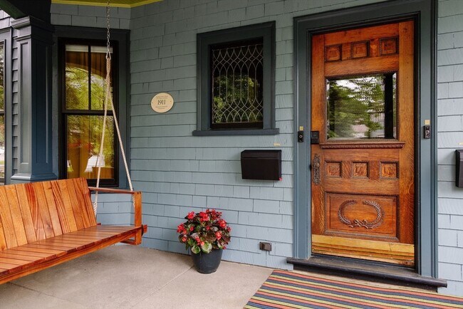 Photo - 21 Walnut St Unit 2