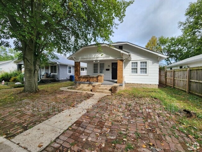 Building Photo - 2604 Franklin St Rental