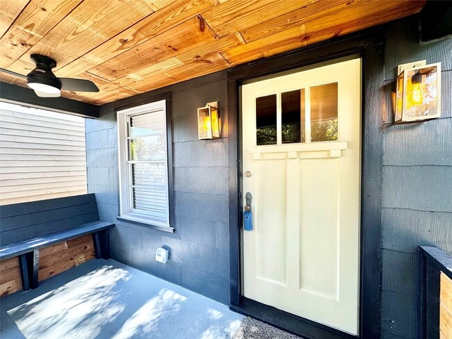 Photo - 1018 Dunbar St