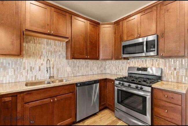 Building Photo - 2708 Cobblestone Pl