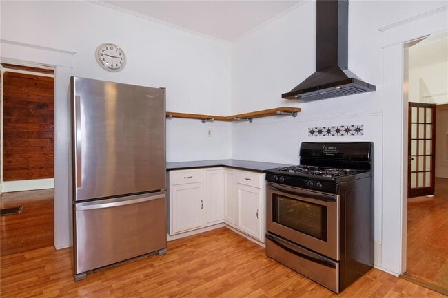 Photo - 620 Rogers St