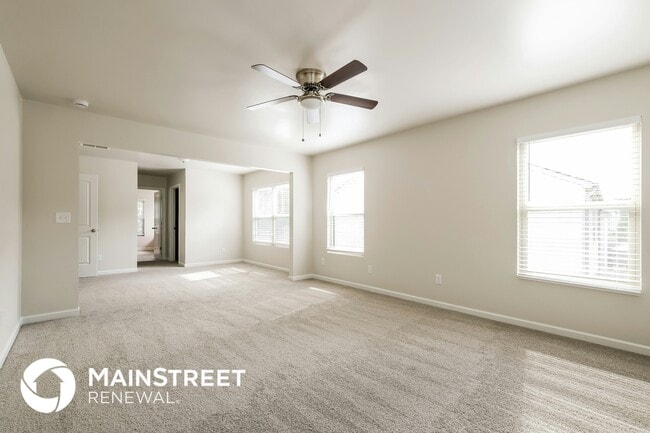 Photo - 207 Hollyhock Ln