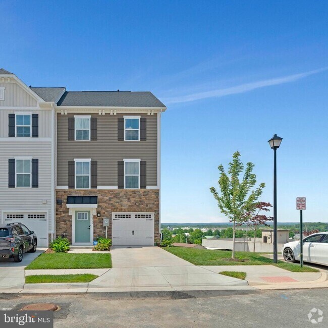 Building Photo - 46366 Mount Kellogg Ter Rental