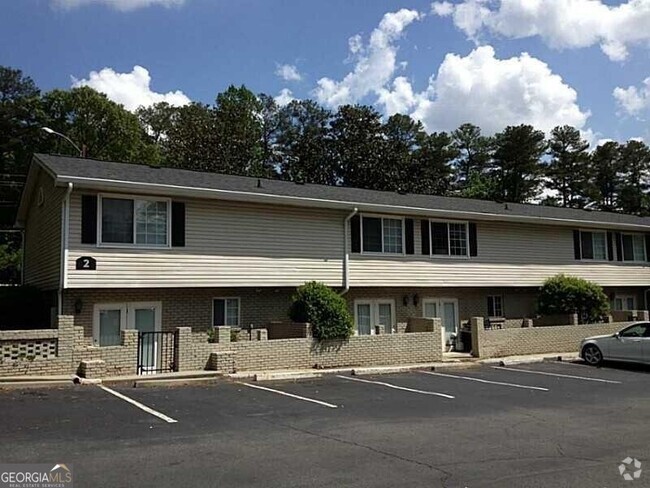 Building Photo - 6940 Roswell Rd Unit 2D Rental