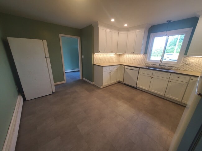 Photo - 36 N Maple St House
