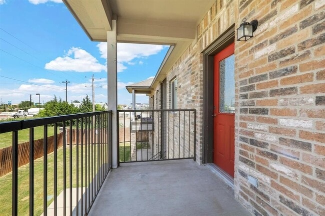 Photo - 512 E Hazelwood St