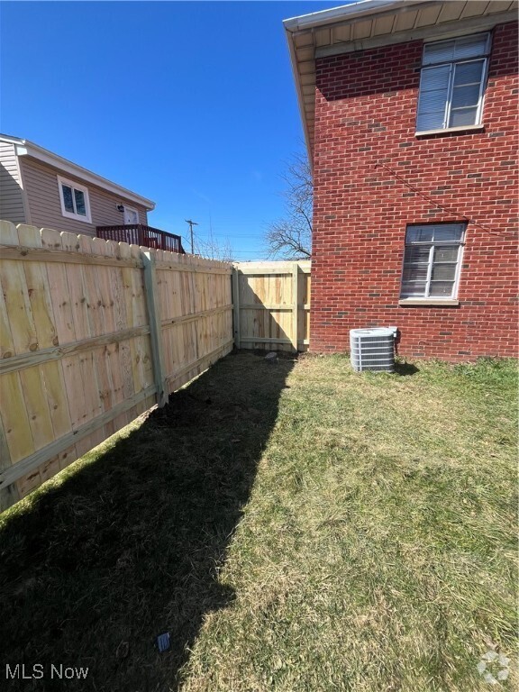 Building Photo - 463 Treeside Dr Unit 463 Rental