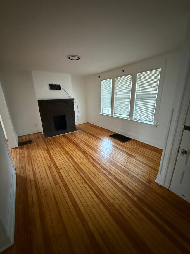 Photo - 8436 Burns Ave