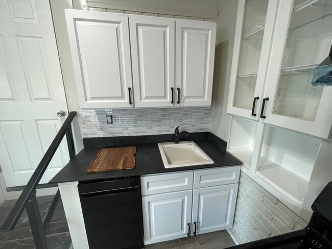 Photo - 13712 Saranac Dr