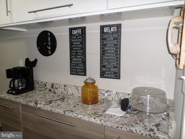 Photo - 2939 Van Ness St NW Unidad 516