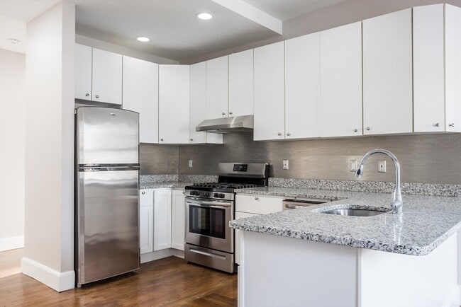 Photo - 534 Tremont St