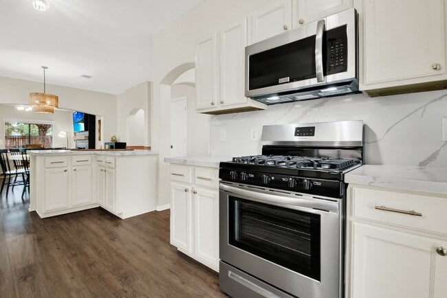 Photo - 11415 Hemington Dr