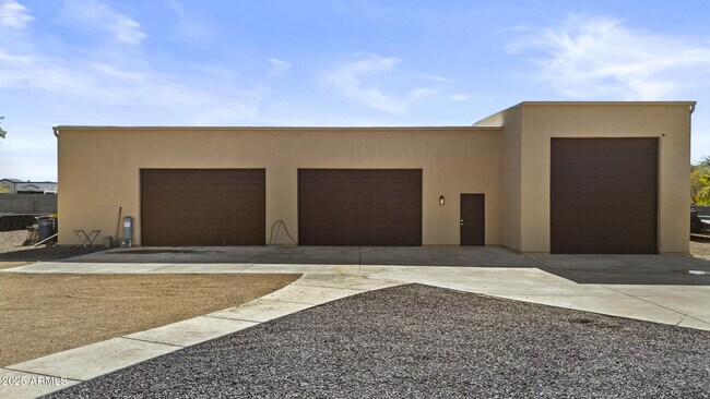 Photo - 2617 W Desert Hills Dr