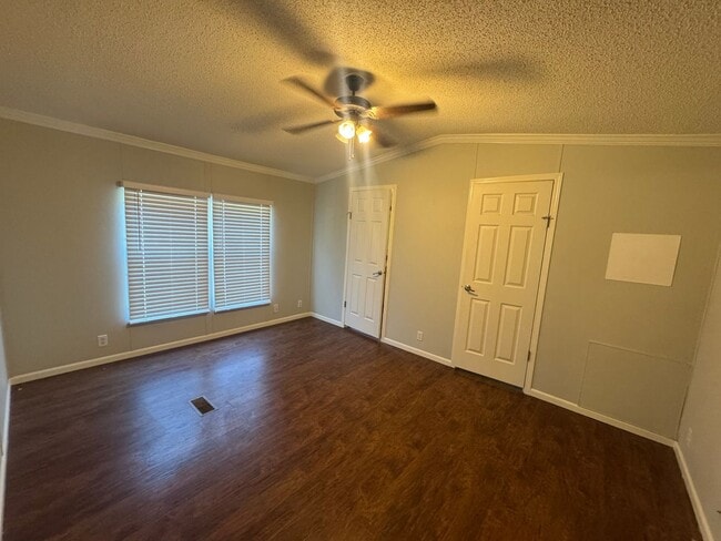 Photo - Beautiful 3 Bedroom home in Stonewall