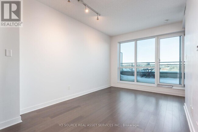 Photo - 1169 Queen St W Unit 509