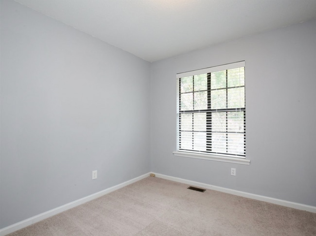 Building Photo - 4279 The Oaks Dr