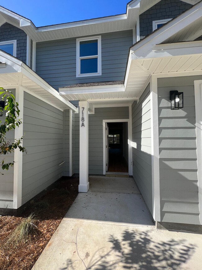 Photo - 718 Powell Dr