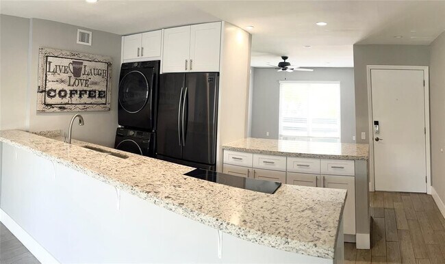 Photo - 5328 NE 6th Ave Unit 13H