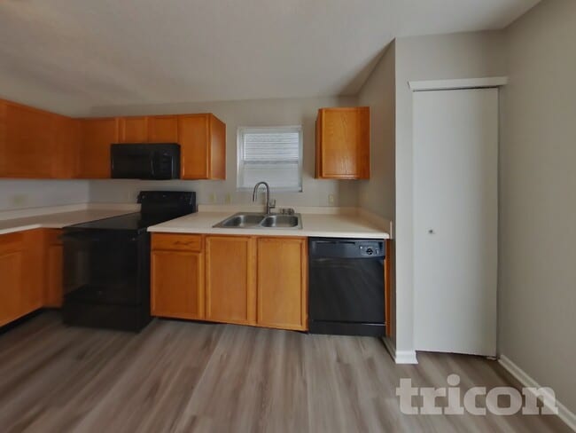 Photo - 7665 Mansfield Way