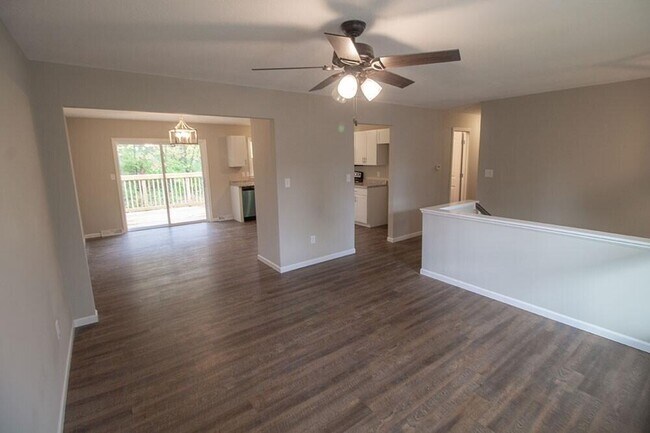 Photo - 1909 Newton Dr