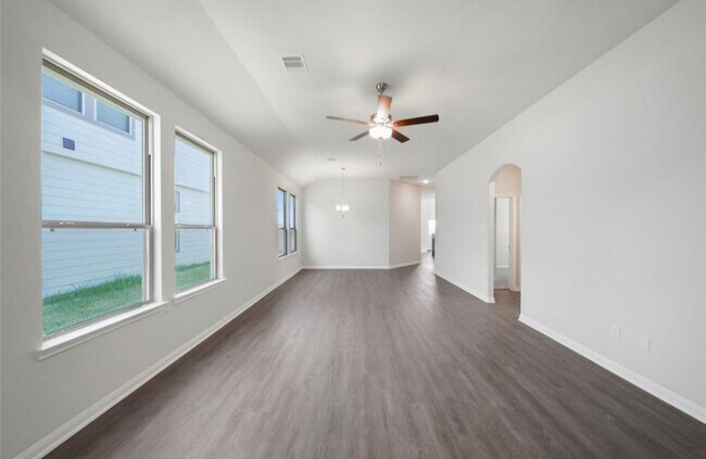 207 Tejas Vlg Pkwy