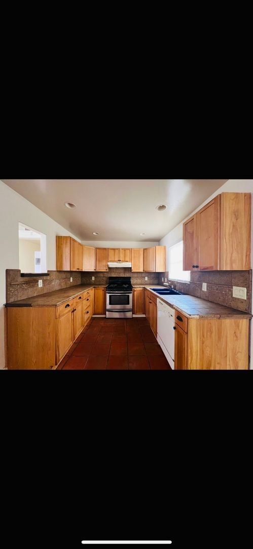 Photo - 1925 Unit 1925