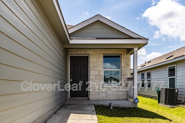 Photo - 2822 Millikan Dr