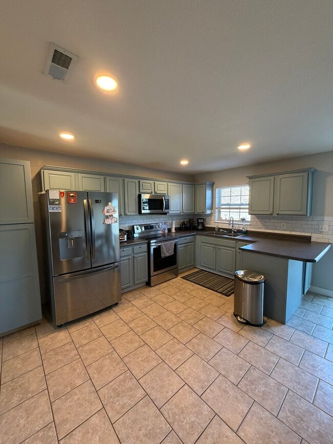 Photo - 21935 Lafayette Rd