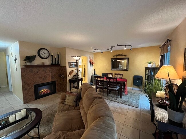 Photo - Very Nice Condo! 3 Miles to Cal Poly Groups Welcome Available June