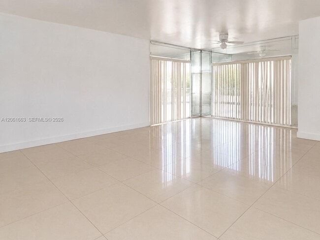 Photo - 4044 NW 19th St Unit 401