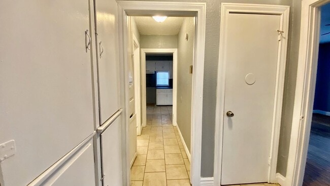 Photo - 2106 32nd St