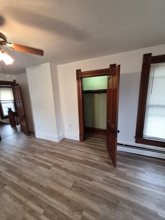 Photo - 62 S Gamble St Unit 62 1/2 - Upstairs