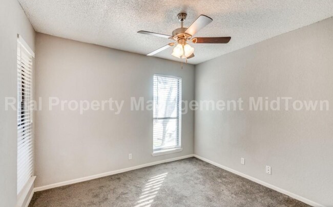 Photo - 1101 Calico Ln