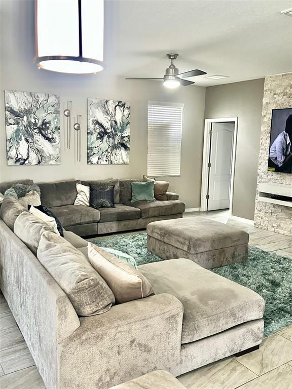 Photo - 2220 Grantham Ave