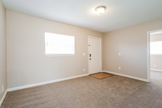 Photo - 5664 Hillman Dr